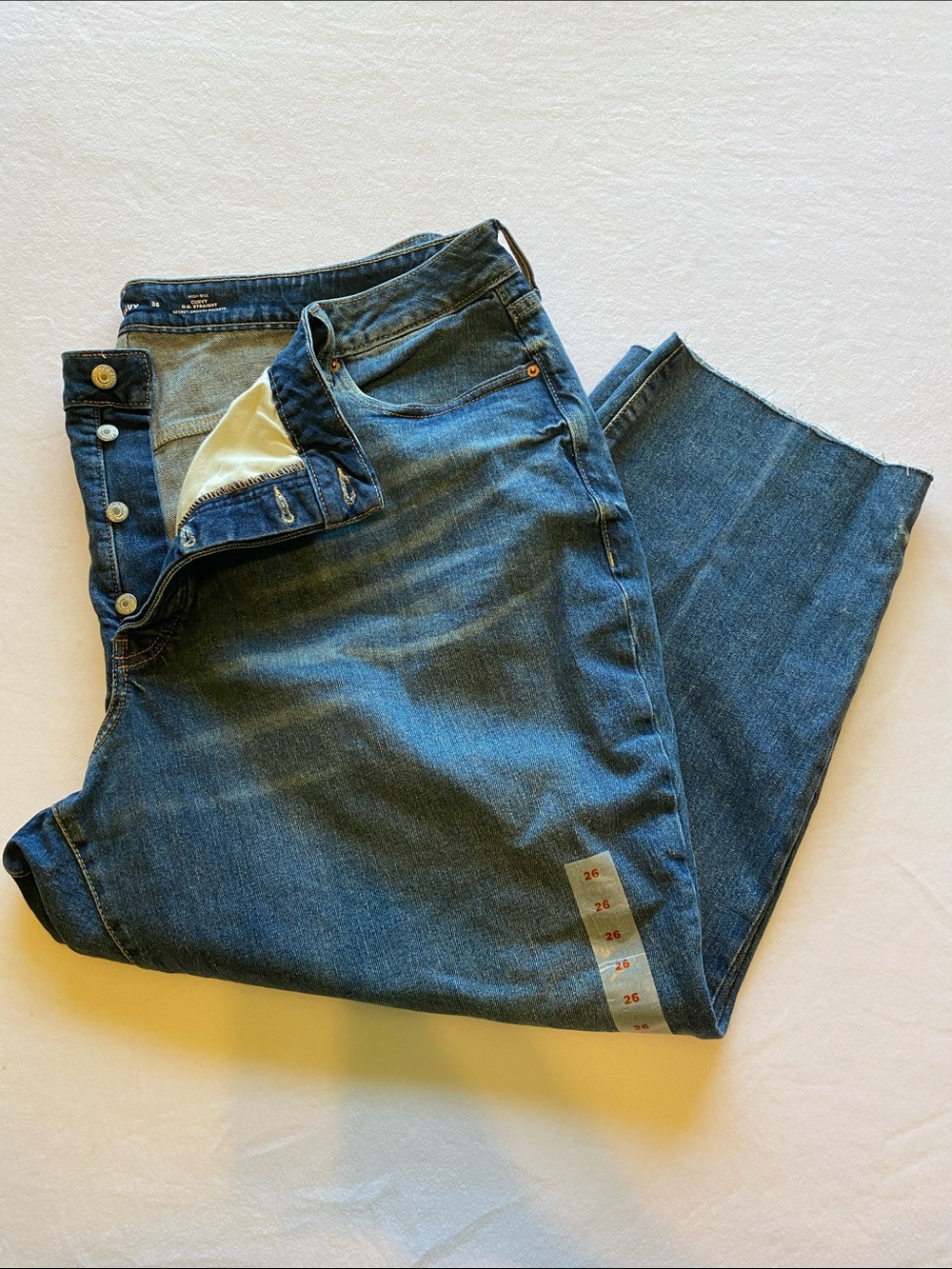 Old Navy Women's Straight-Leg Denim Jeans in Medium Blue